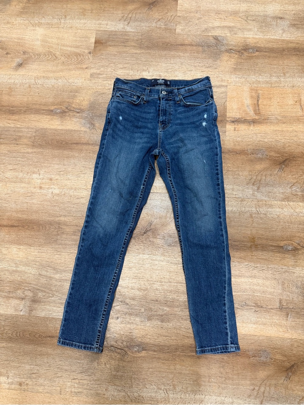 Hollister men’s Dark Indigo Athletic Skinny Jeans